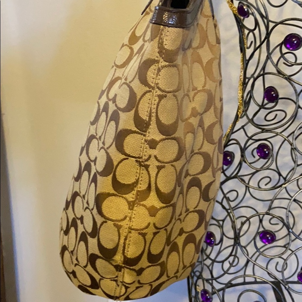 Coach large shoulder bag. Signature C pattern - Picture 7 of 16